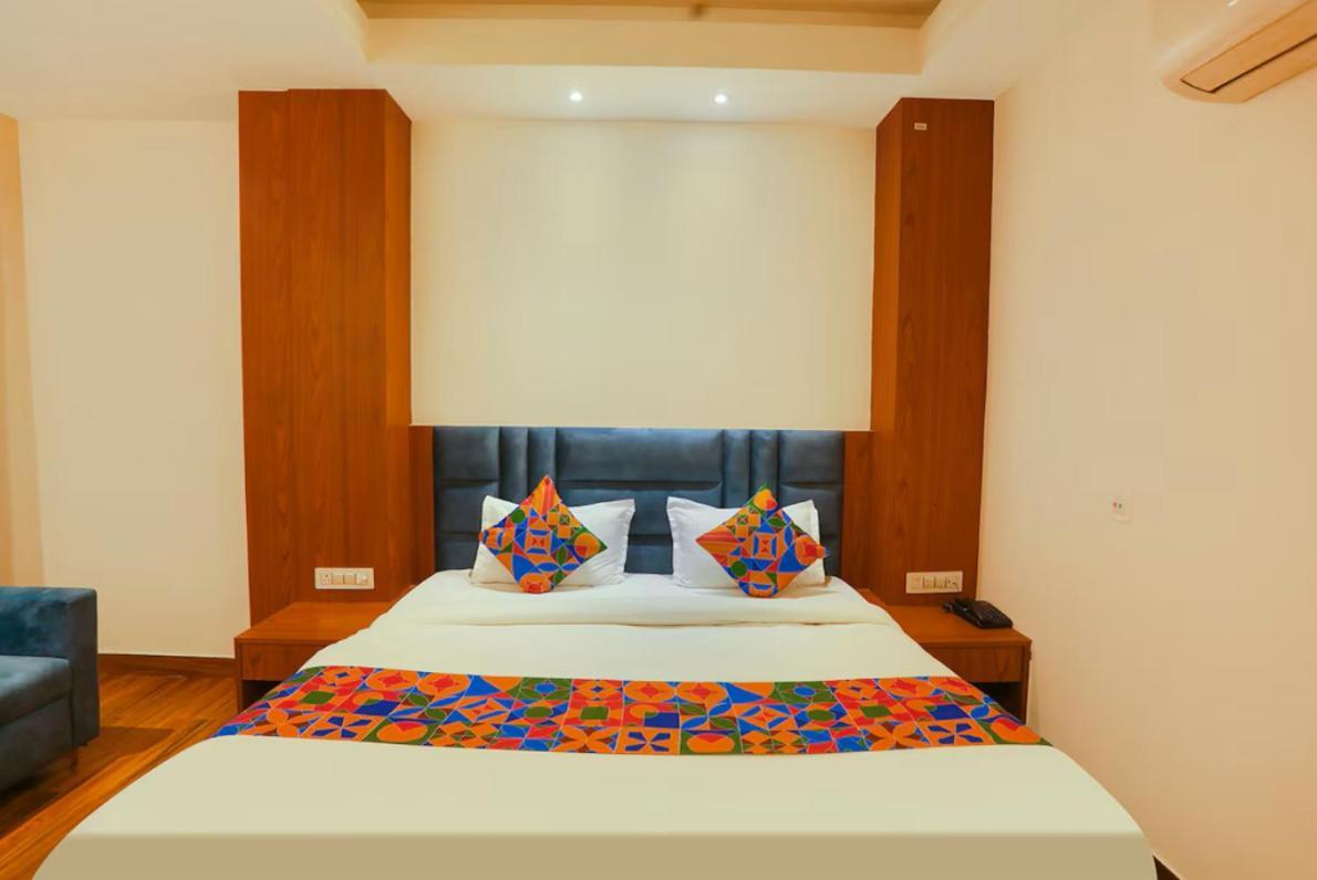 קאנפור Hotel Swarn Bhoomi מראה חיצוני תמונה